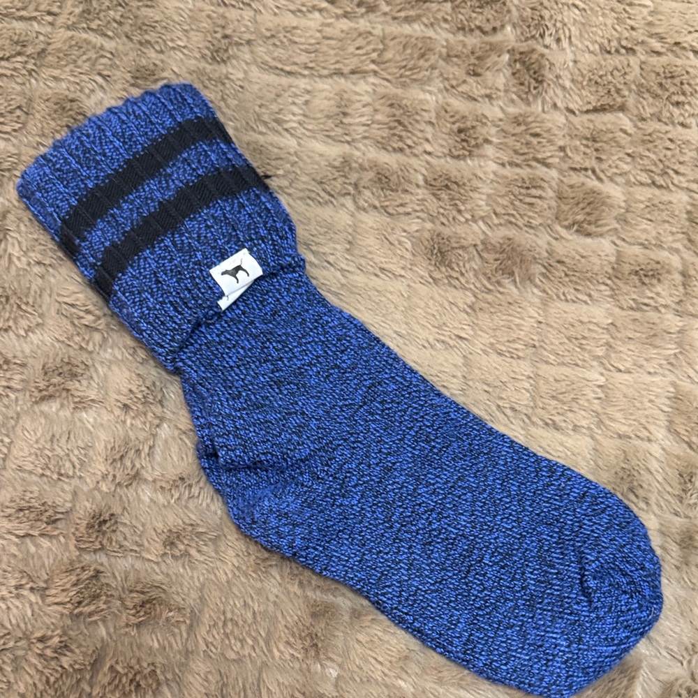 Women’s Pink Victoria Secret socks new :never worn